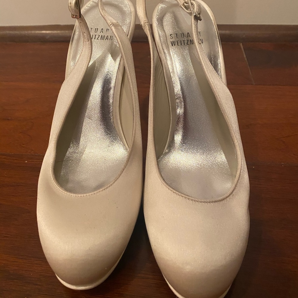 Stuart Weizmann wedding closed toe heels